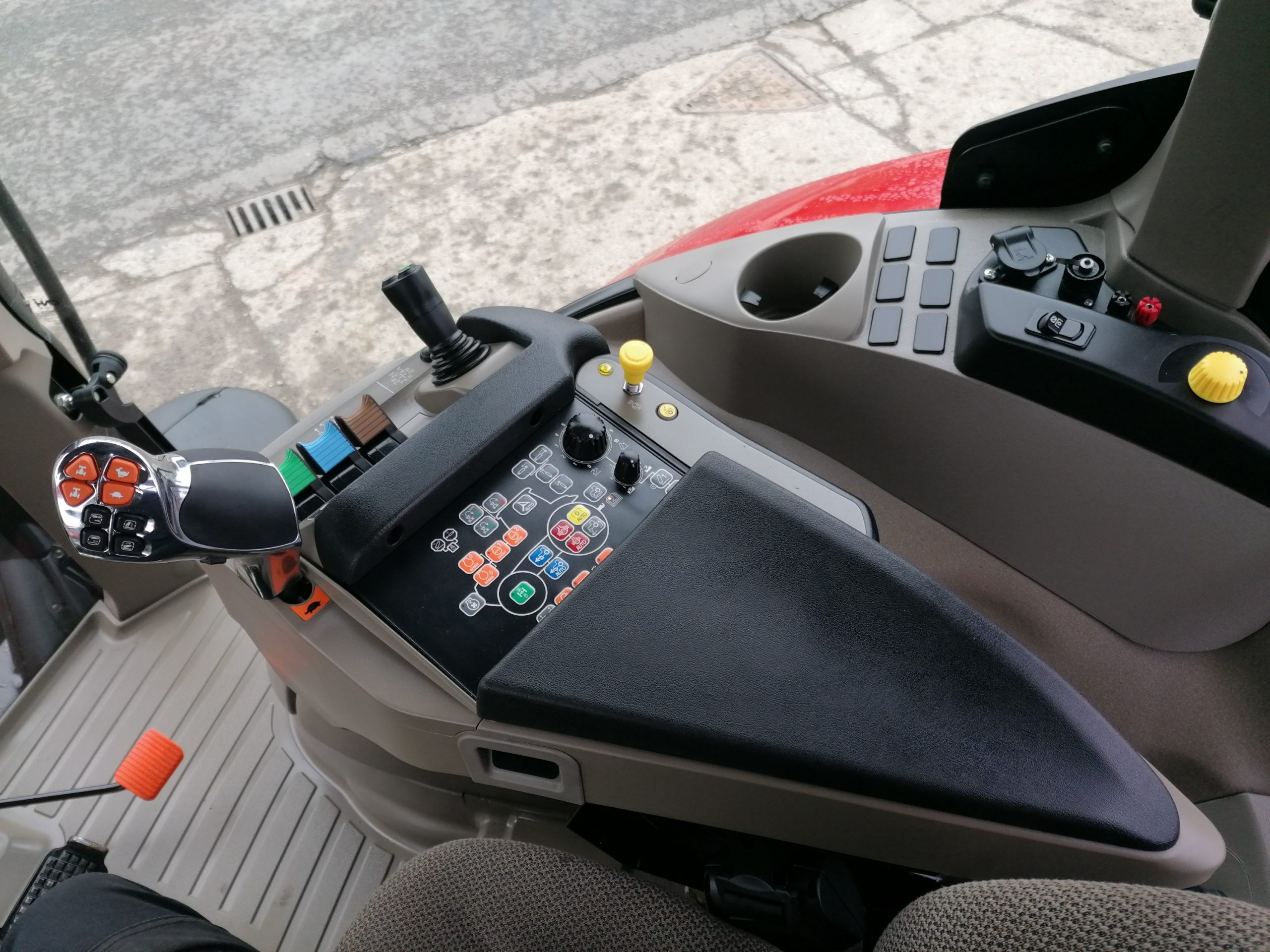 case puma 185 multicontroller