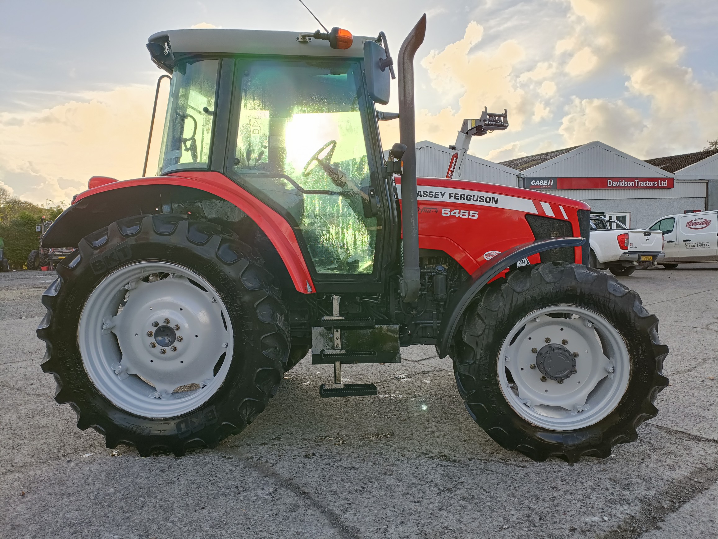 Massey Ferguson 5455 - Davidson Tractors